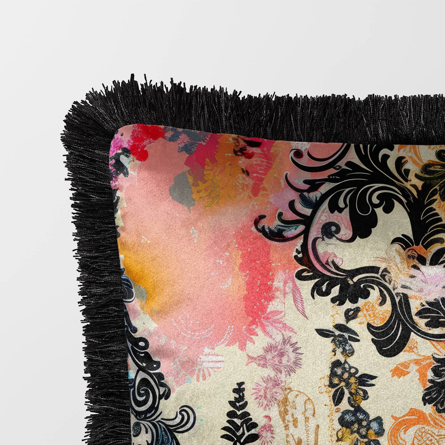 Sammetskudde med svarta fransar